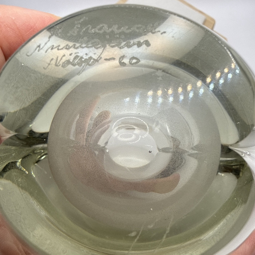 Vtg. MCM "Usva" art glass vase by Kaj Franck for Nuutajärvi Notsjö, Finland 5” - Picture 12 of 14